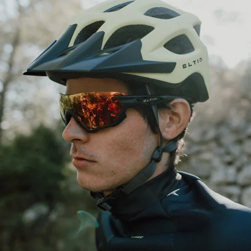 44.59 EG6211 Equipación ciclista