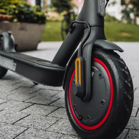 Roue pleine trottinette électrique LTN perforée 8,5x2