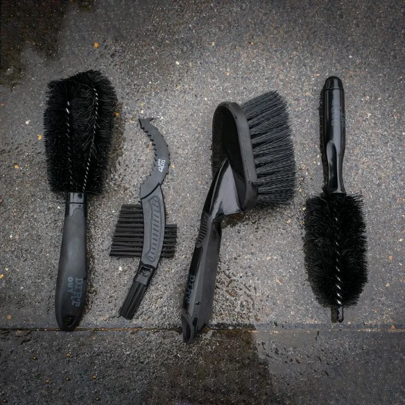 Dirt Out Cleaning Brushes Kit
