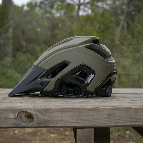 Capacete MTB Hey! Verde oliva mate e Preto