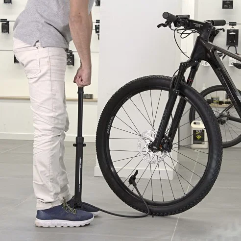 Eltin Track Pump Plastic Black