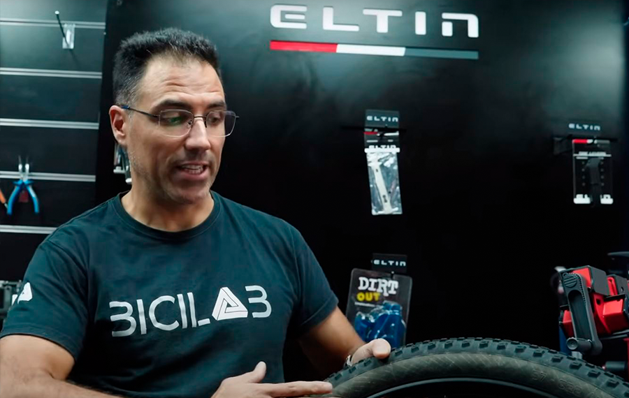Líquido tubeless: cómo y cuándo cambiar el sellante de tus ruedas - Eltin