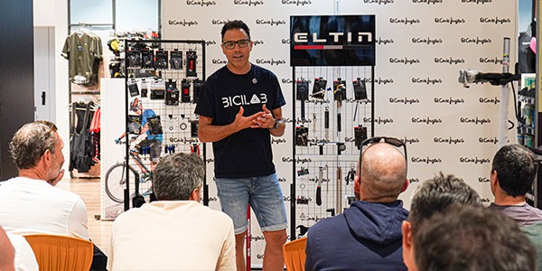 Eltin y BiciLAB acercan la mecánica ciclista al Corte Inglés de Salamanca