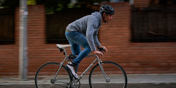 Los 5 accesorios imprescindibles para moverte en bicicleta por la ciudad