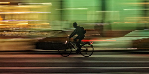 6 consejos que debes conocer para rodar en bicicleta de noche con seguridad